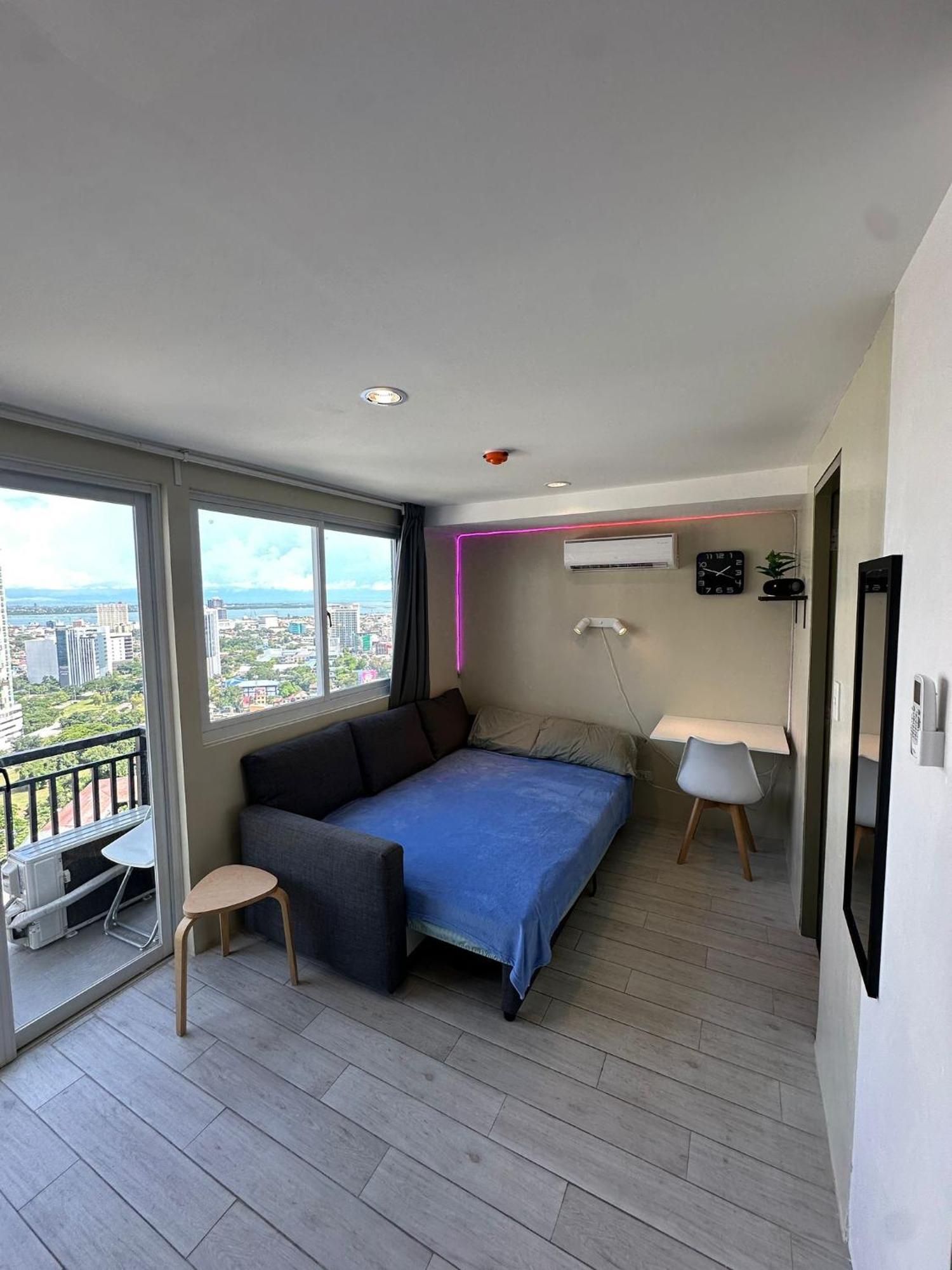 Modern & Comfy Studio - Steps From Ayala Mall, Cebu City Esterno foto