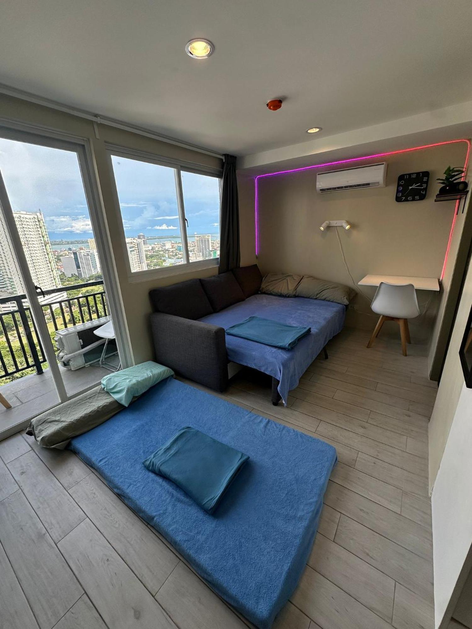 Modern & Comfy Studio - Steps From Ayala Mall, Cebu City Esterno foto